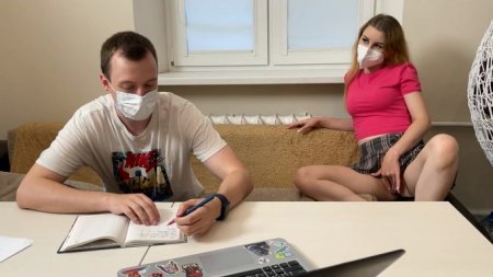 Лошара в маске упустил шанс выебать отличницу